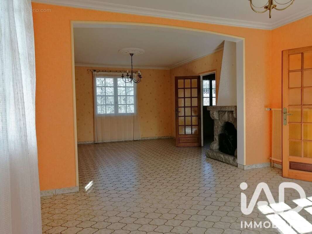 Maison 111 m² à Chailland  - photo 4