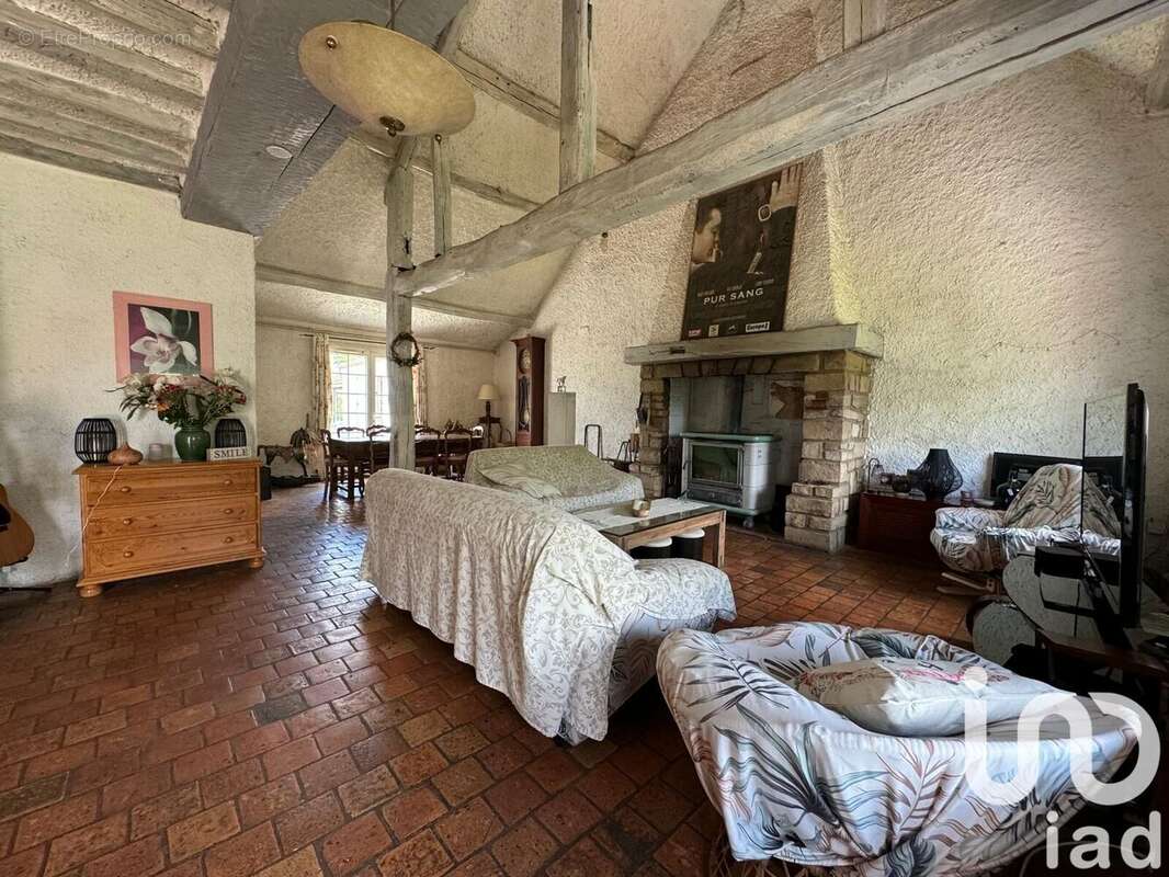 Photo 2 - Maison à BAZOCHES-SUR-LE-BETZ
