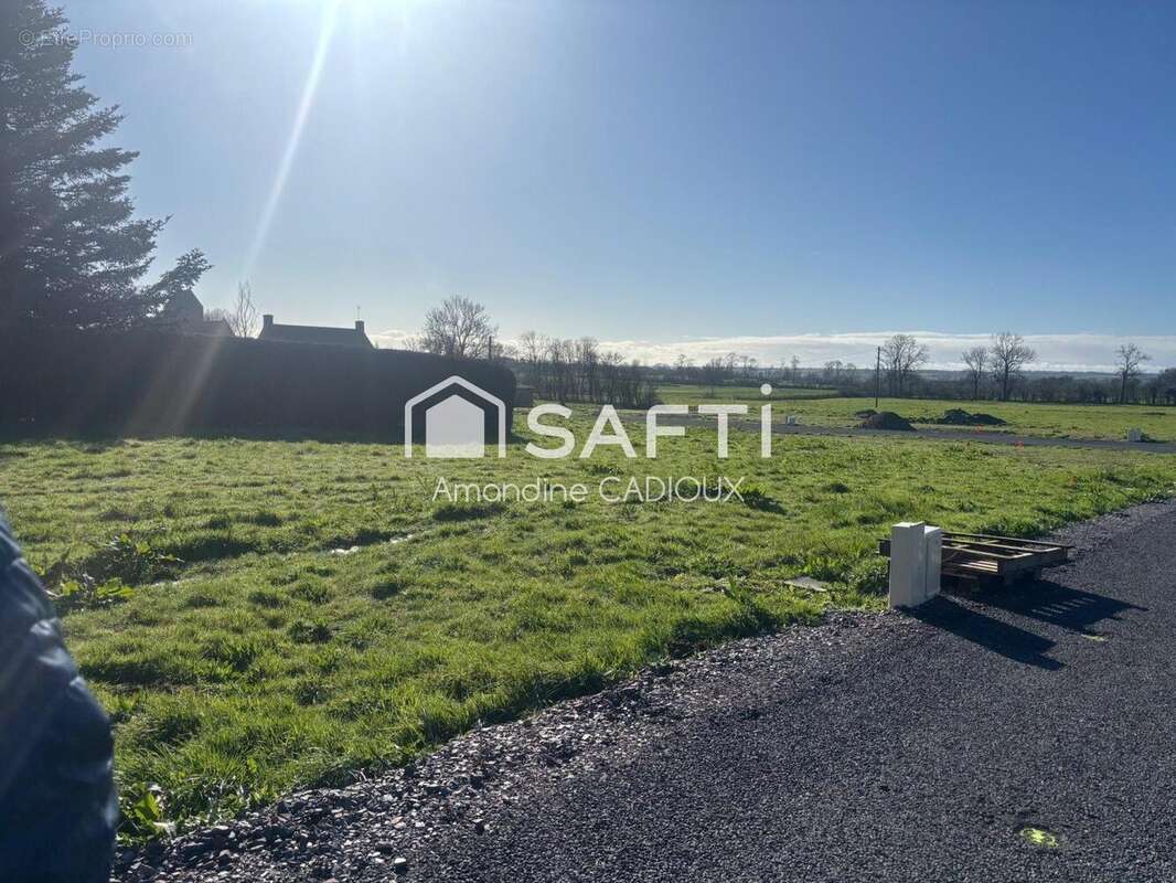 Terrain 671 m² à Cardonville  - photo 2