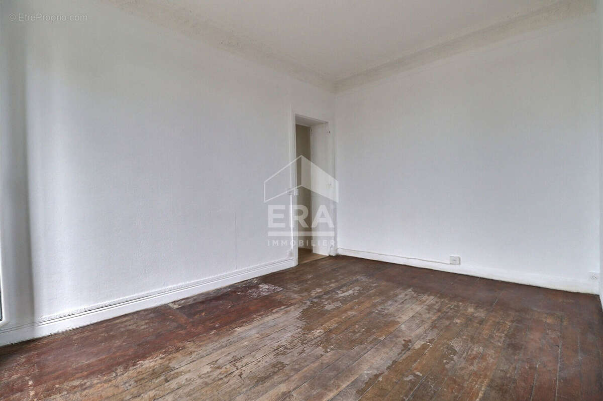 Appartement à LA COURNEUVE