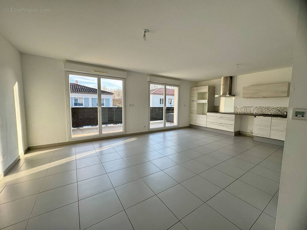 Appartement à PORT-DE-BOUC