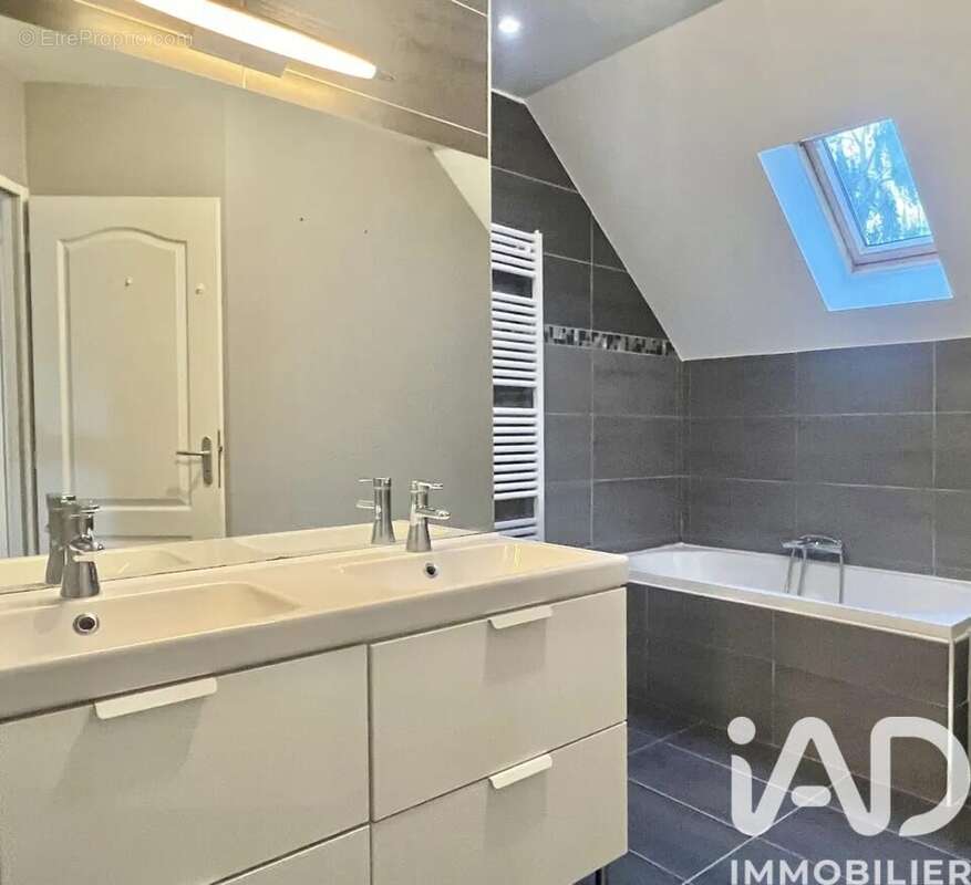 Photo 9 - Maison à VIRY-CHATILLON