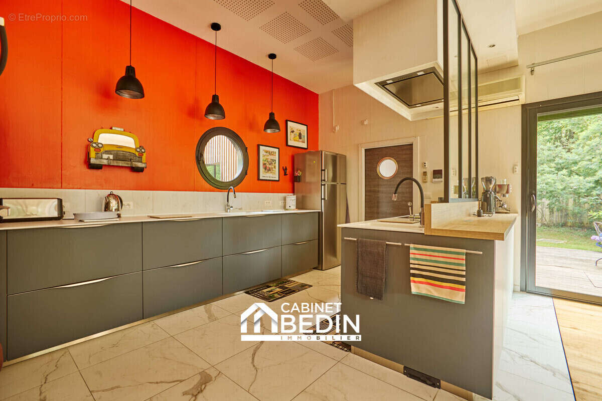 Maison 250 m² à Langon  - photo 3