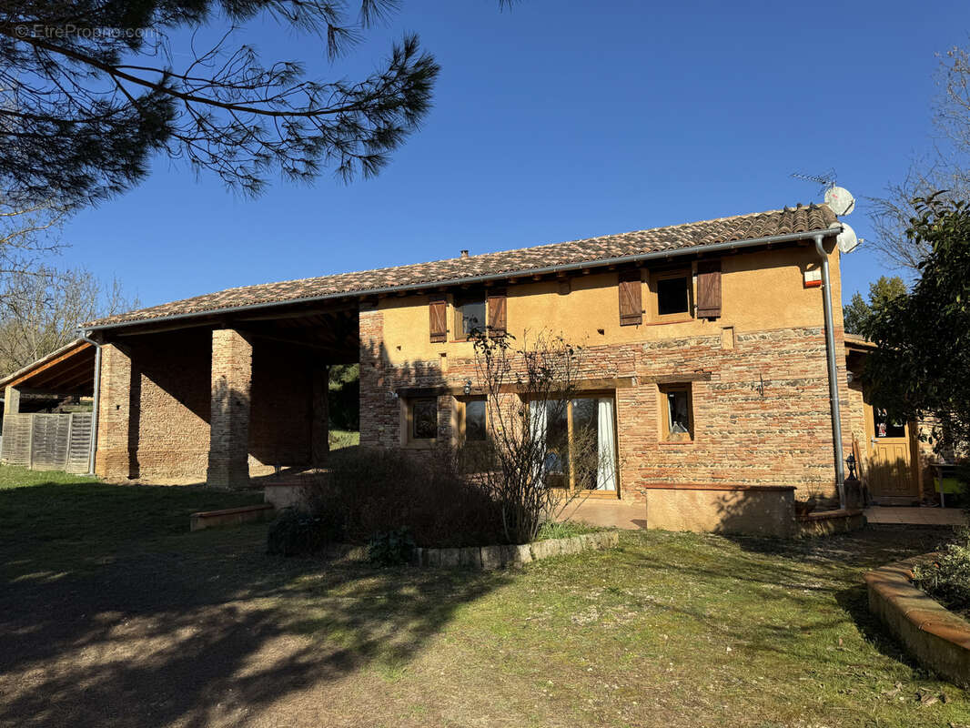 Maison à LE CASTERA
