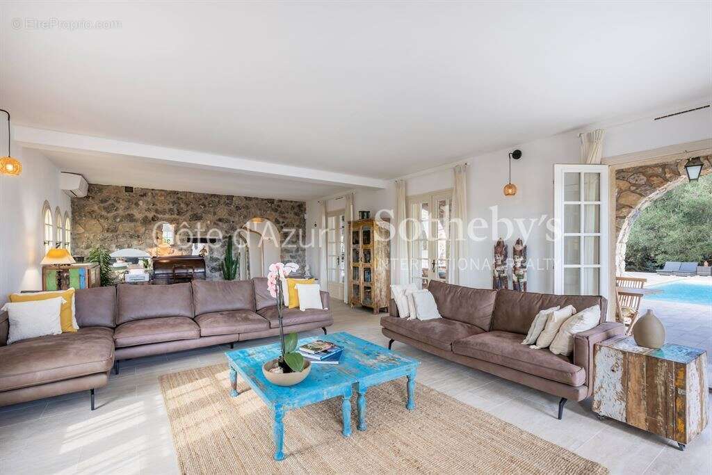 Maison à PEYMEINADE