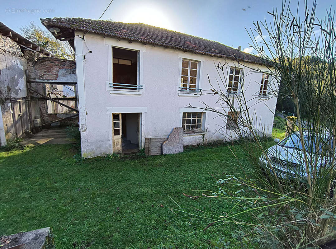 Maison à SAINT-SULPICE-LAURIERE