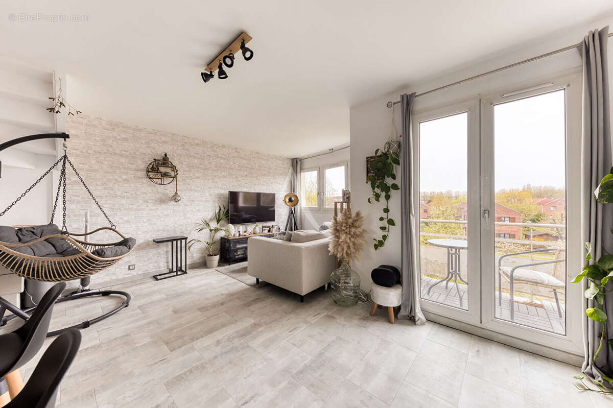 Appartement à LOGNES