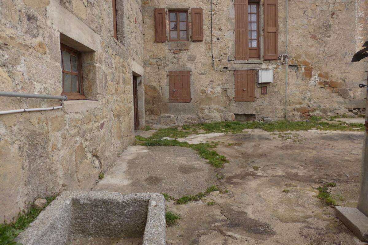 Maison à SAINT-ALBAN-SUR-LIMAGNOLE