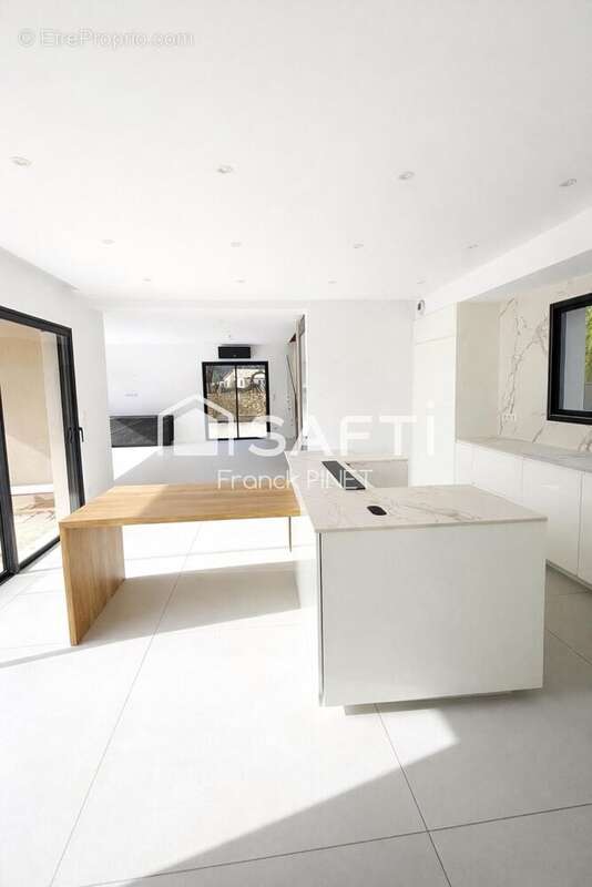 Photo 3 - Maison à OPPEDE