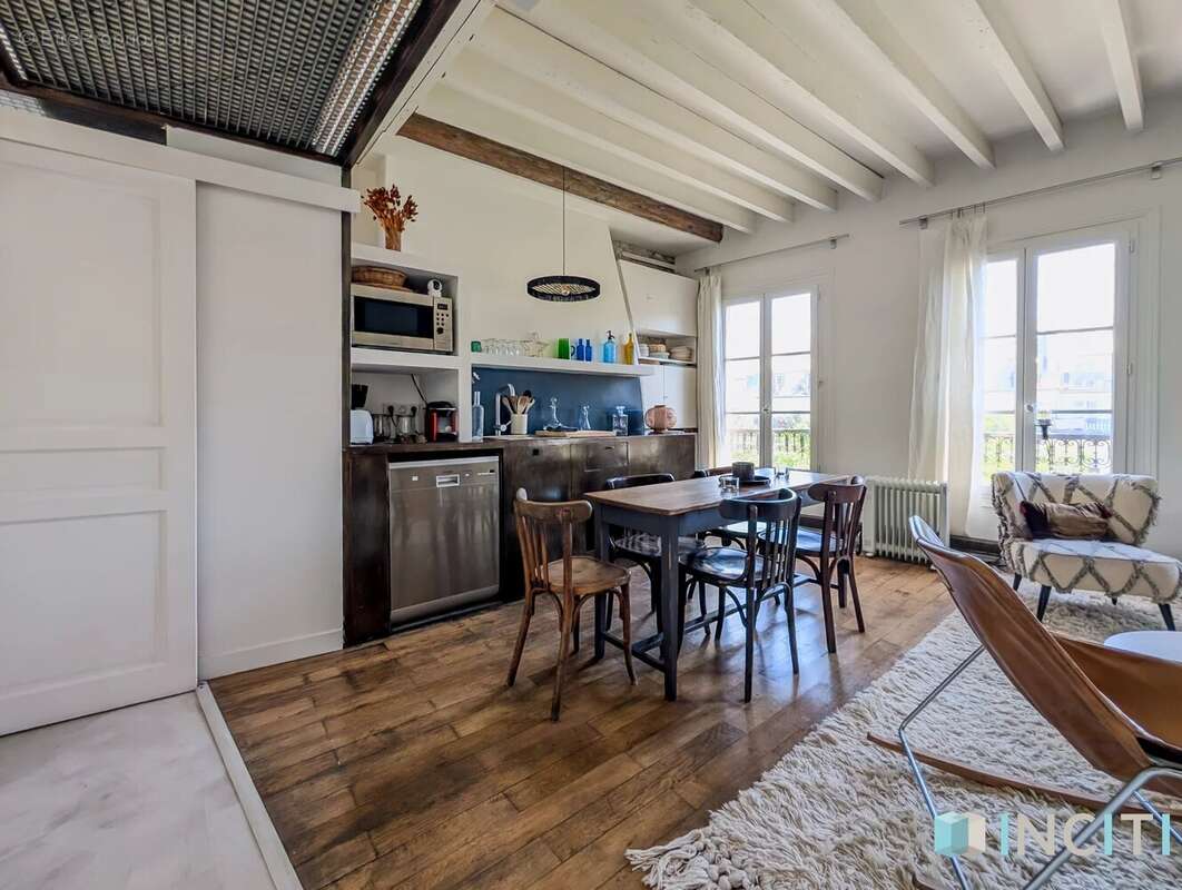 Appartement à PARIS-3E