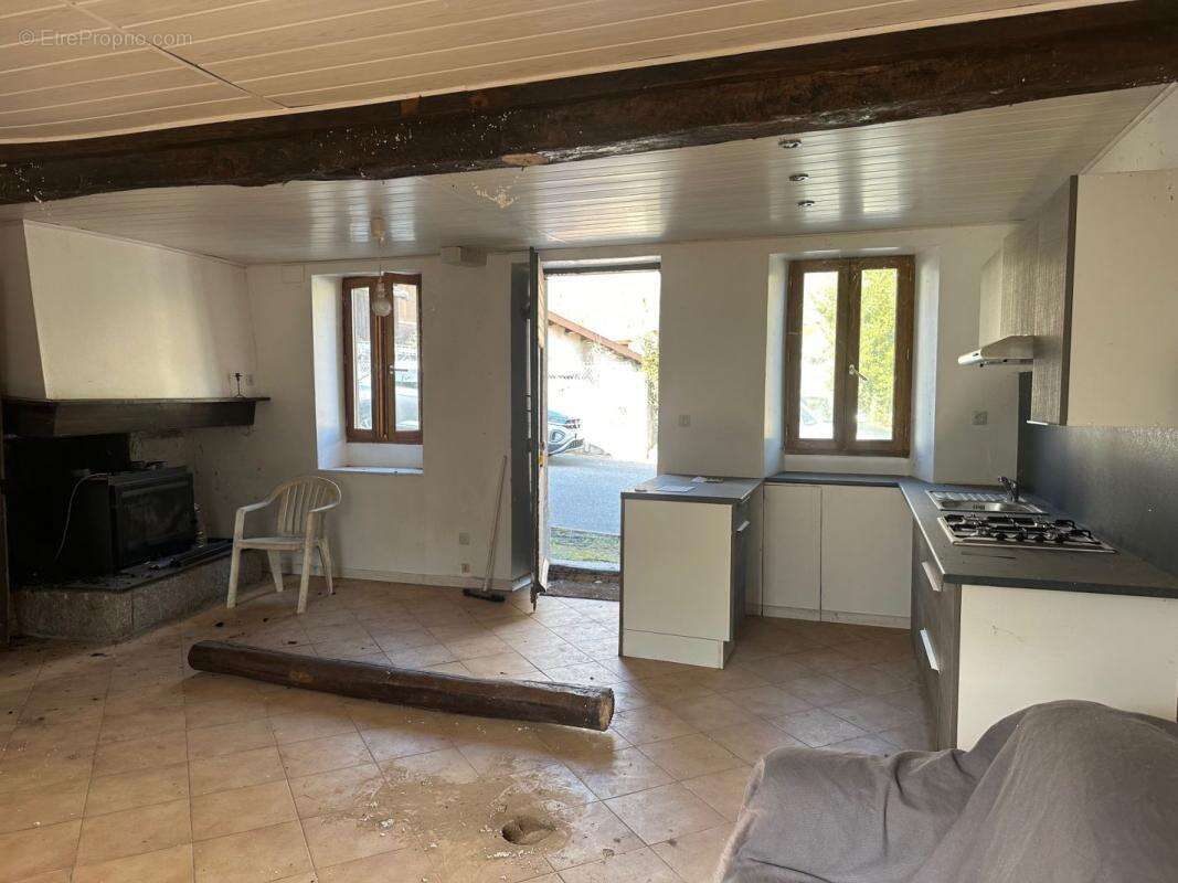Maison 62 m² à Tarascon-Sur-Ariege  - photo 4