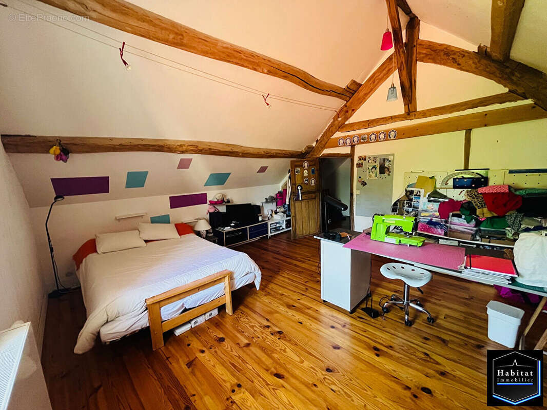 Maison à LE PLESSIS-BELLEVILLE