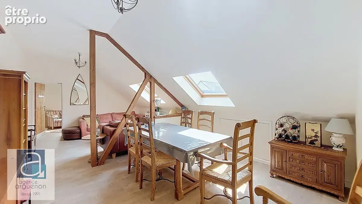 En plein coeur de DINAN, de l'espace, du charme et de la lumière ! au 2ème et dernier étage, 109 m2 au sol (76 habitable) - photo 9