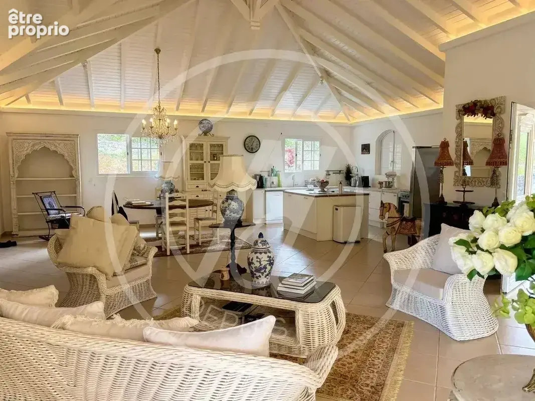 À vendre : maison t4 de plain-pied à petit-bourg (vernou) — 550 000 € - photo 3