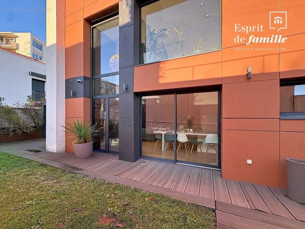 Appartement à LYON-9E