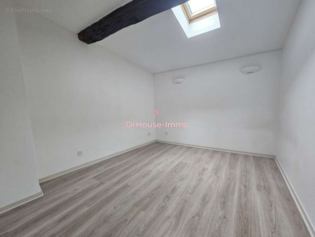 Appartement 61 m² à Blaye  - photo 16