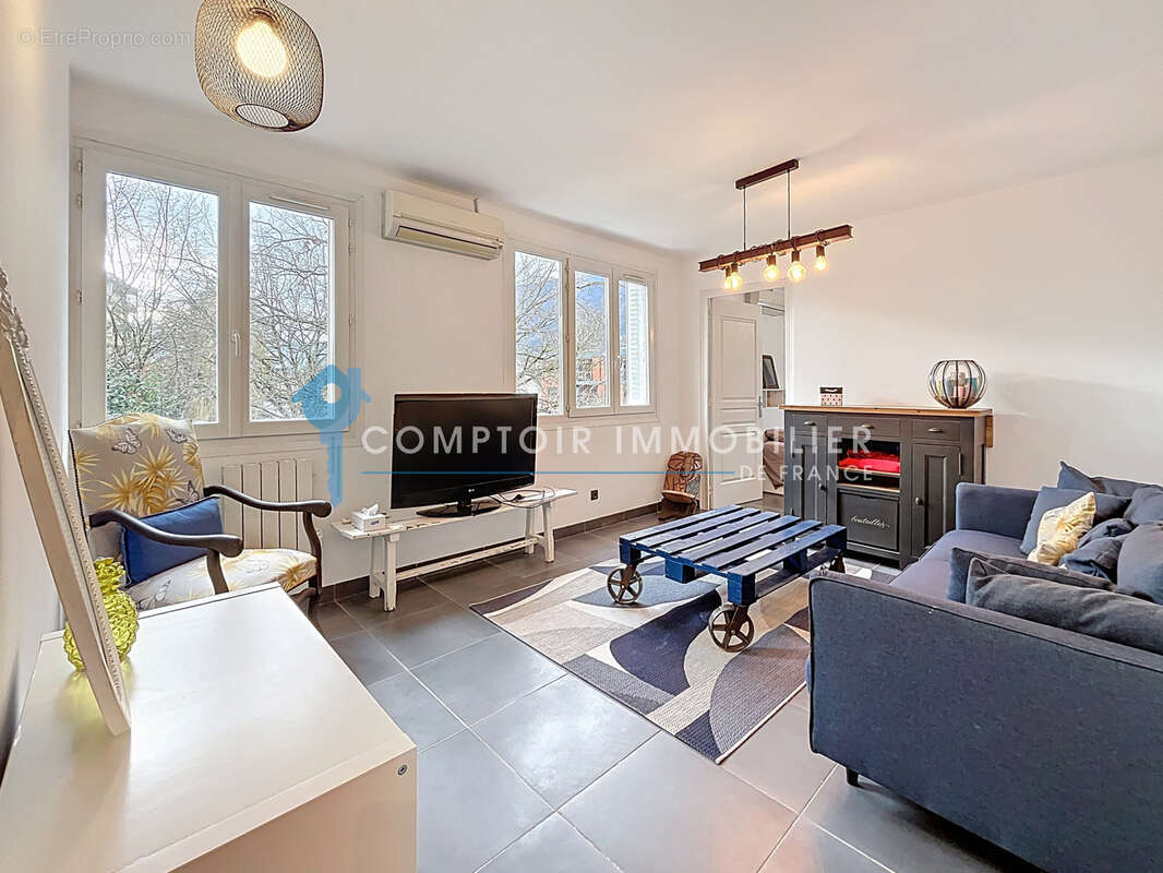 Appartement à MEYLAN