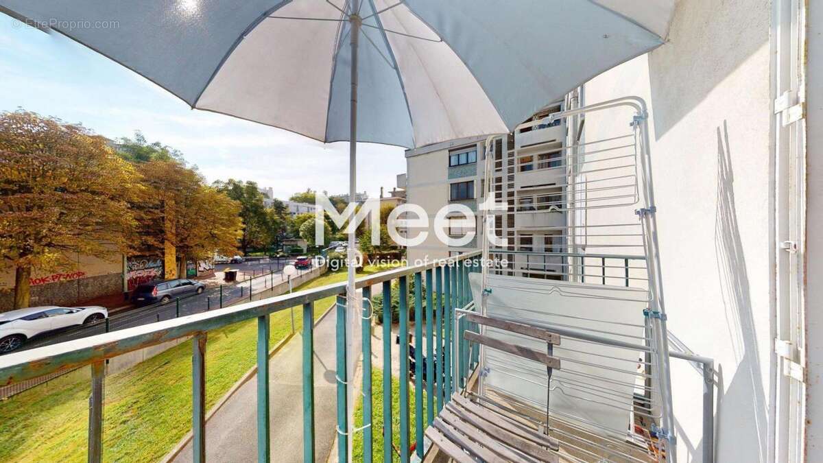 Appartement 4 pièces / 2 chambres - 70 m²  - cave - parking - photo 3