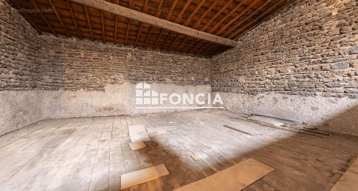 Maison indépendante 5 pièces 207 m² avec dépendances, cour et cave vigneronne - photo 13