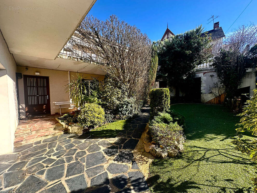 Maison à BUXEROLLES