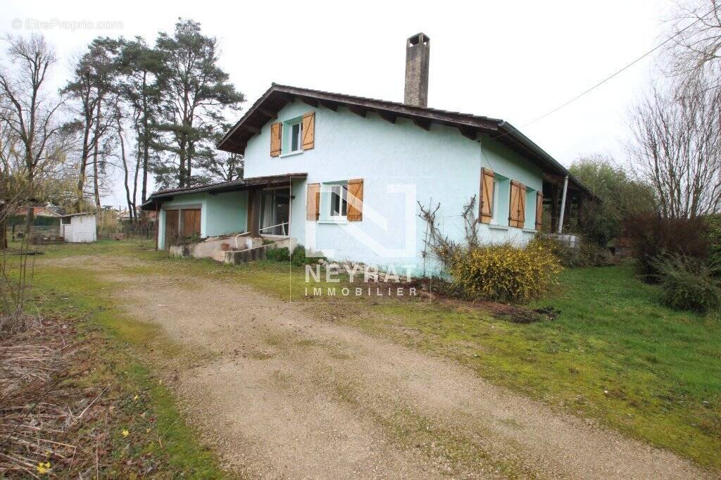 Maison à CONDAL