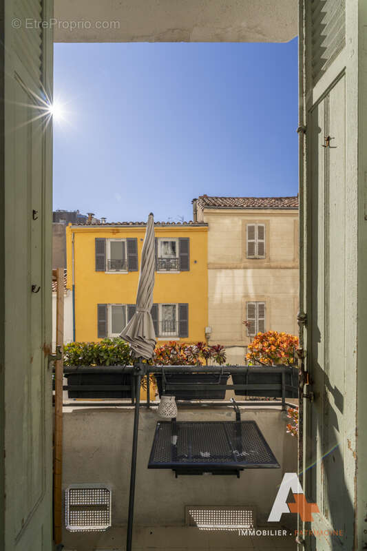 Appartement à MARSEILLE-5E