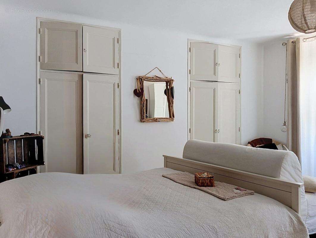 Exclusivite jonquieres partie de mas 197 m² 5 chambres - photo 11