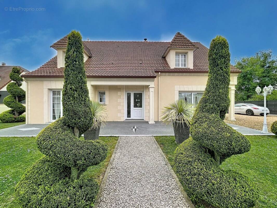 Maison à CRECY-SUR-SERRE