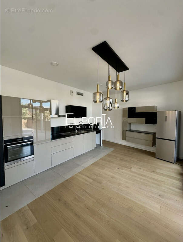 Appartement à TASSIN-LA-DEMI-LUNE