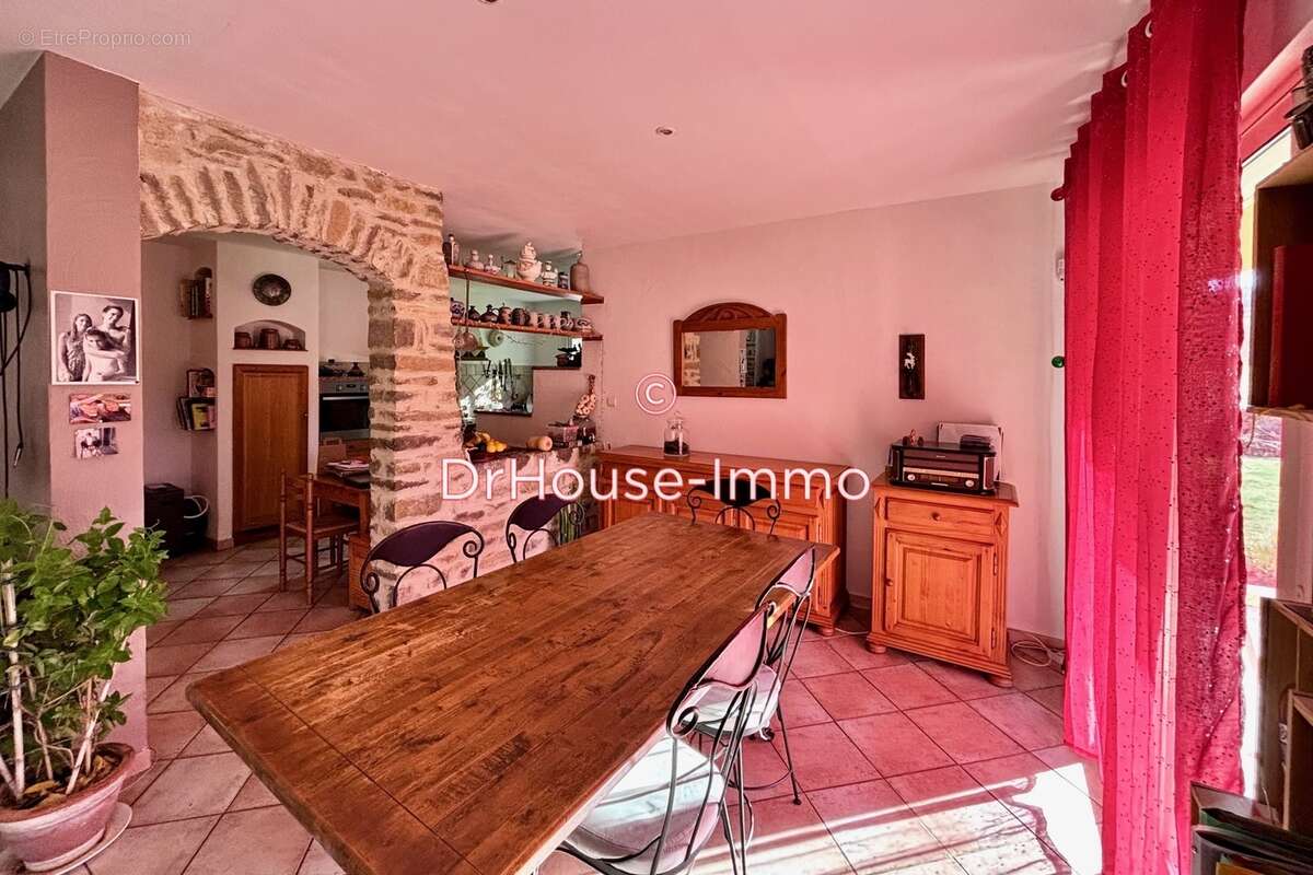 Maison à SAINT-HILAIRE