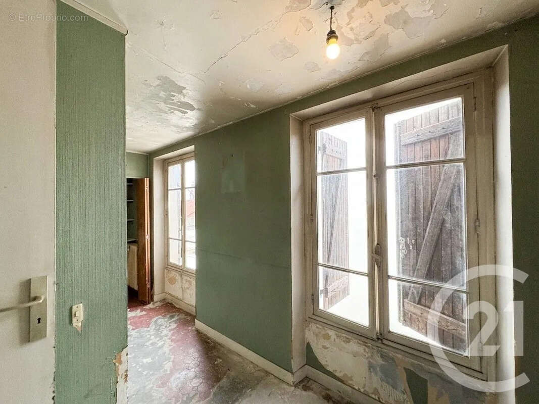 Maison 96 m² à Saint-Maur-Des-Fosses  - photo 5