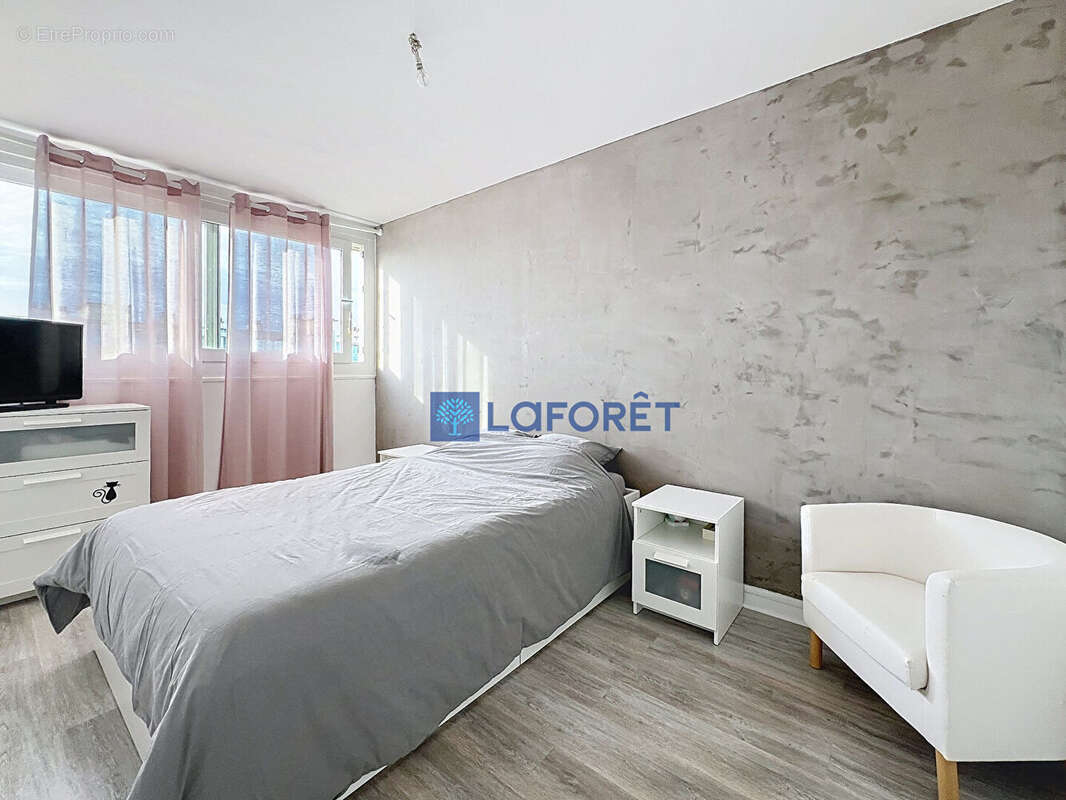 Appartement à SAVIGNY-SUR-ORGE