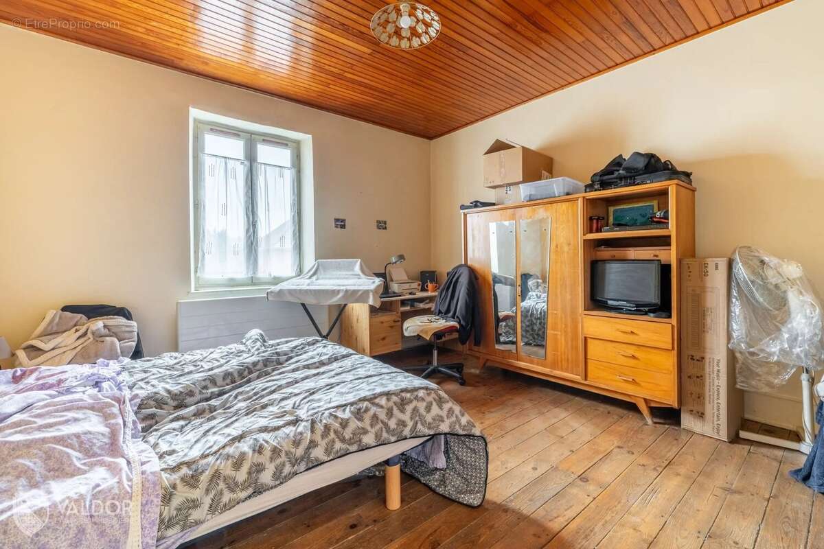 Appartement à LA TOUR-DU-PIN