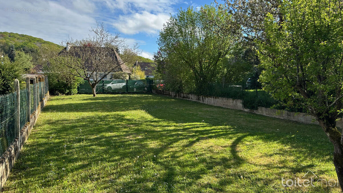 Terrain à SAINT-REMY-LES-CHEVREUSE