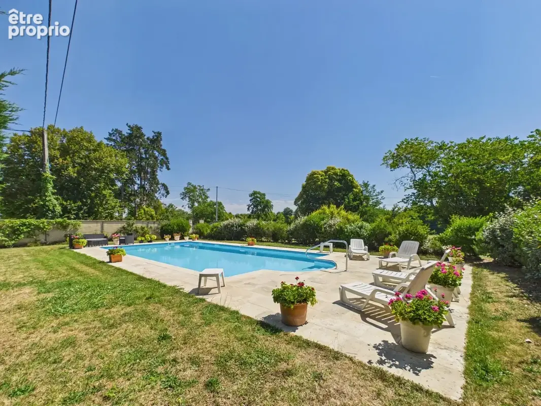 Belle maison de 5 chambres avec piscine en bord de rivière, maison d'amis et annexe près de Gensac - photo 14