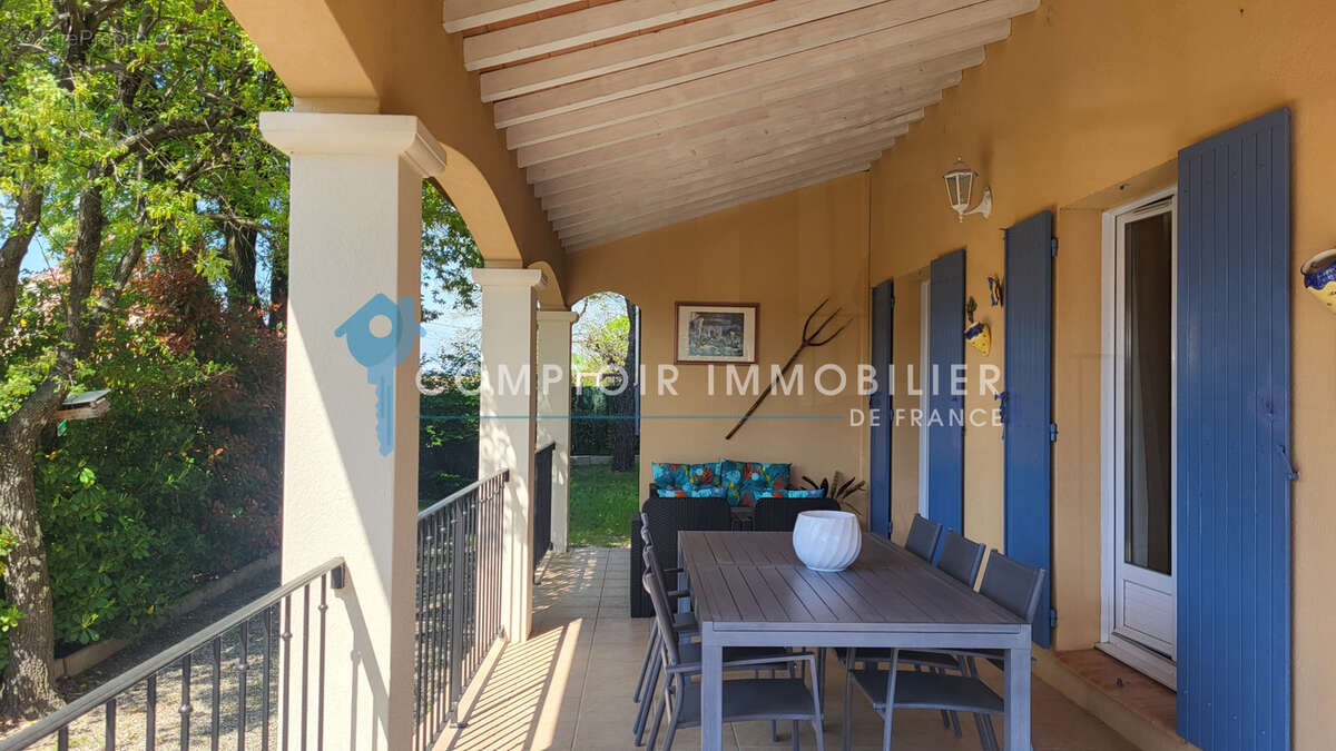 Maison à LA CALMETTE