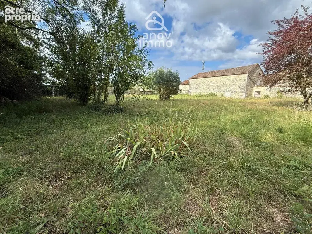 Champniers (16430)   terrain constructible de 1100 m2 sur pa - photo 7