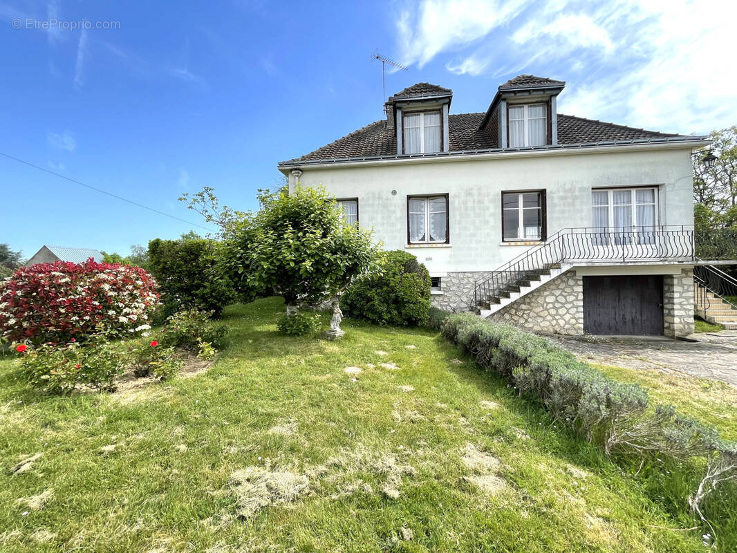 Maison à SAINT-LAURENT-EN-GATINES