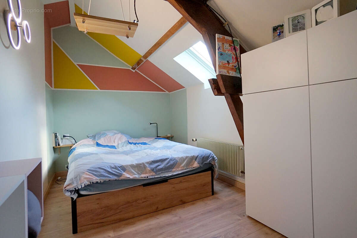 Maison à MEZIERES-SUR-SEINE