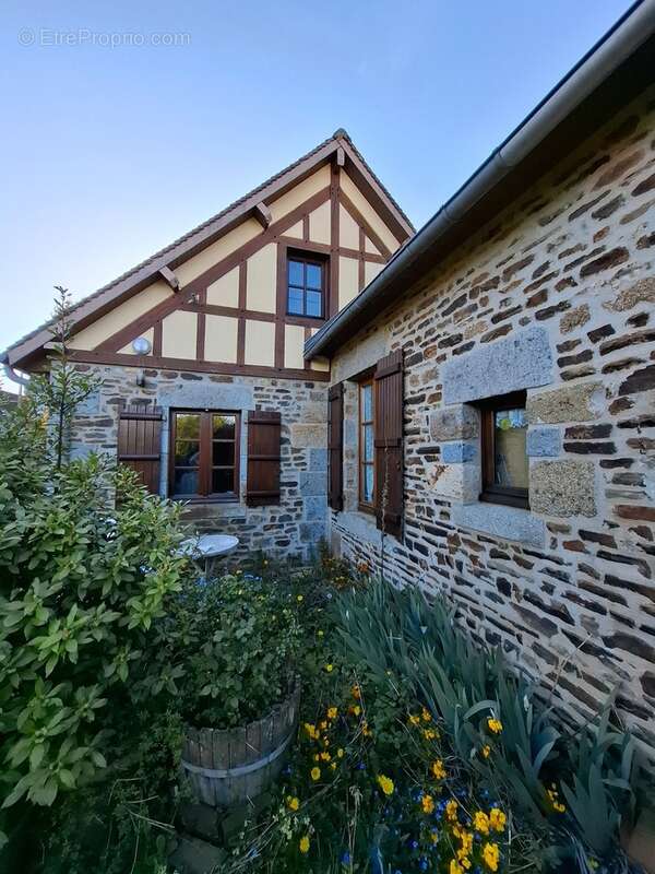Ensemble immobilier SAINT CLAIR DE HALOUZE (61) - photo 3