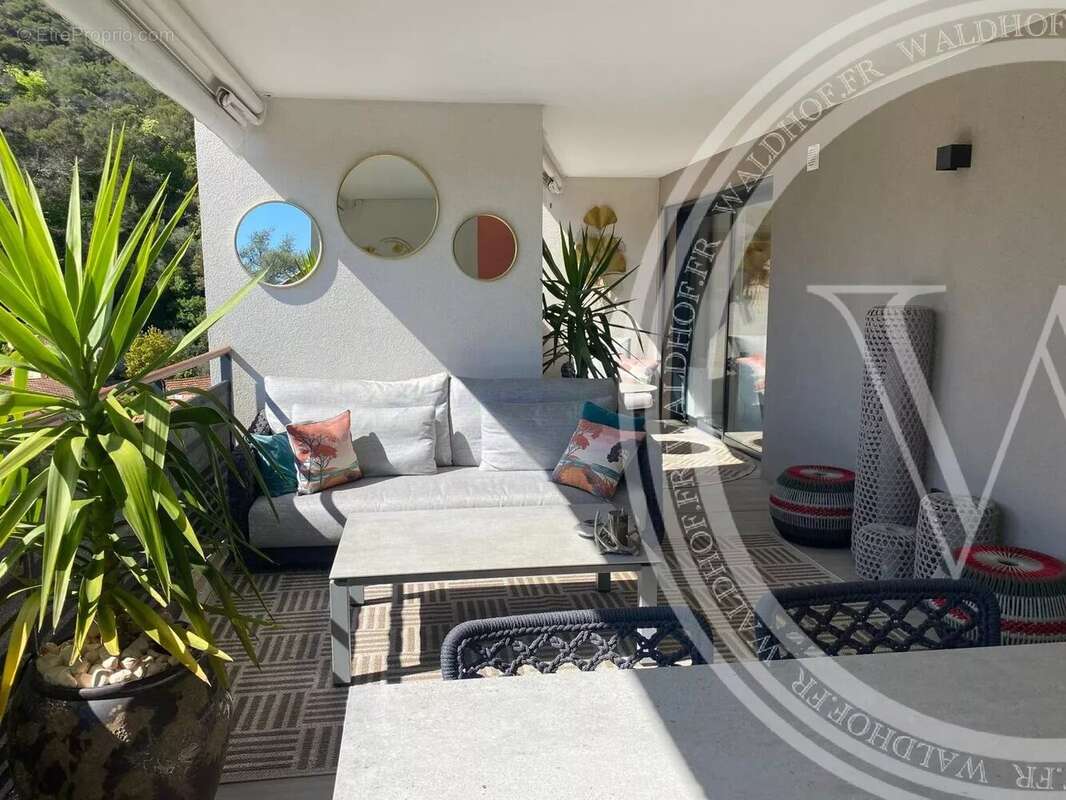 Appartement à EZE