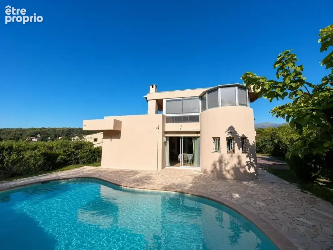 LA COLLE SUR LOUP Maison style californienne 4 chambres piscine double garage - photo 2