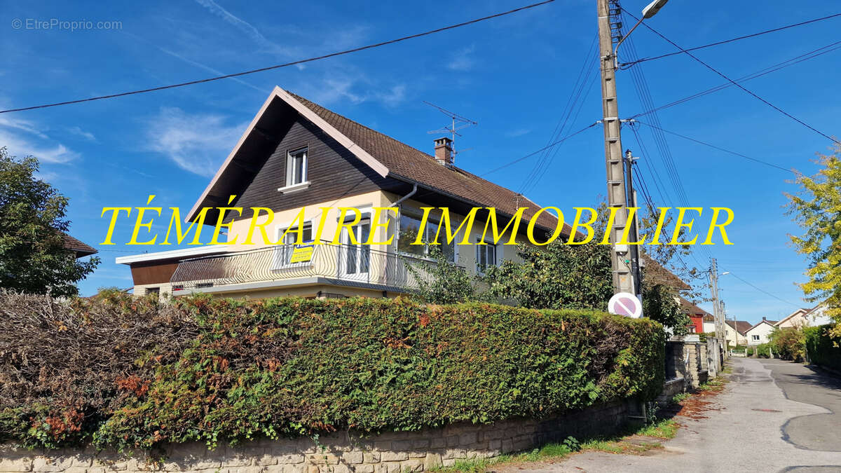 Maison à CHAMPAGNOLE