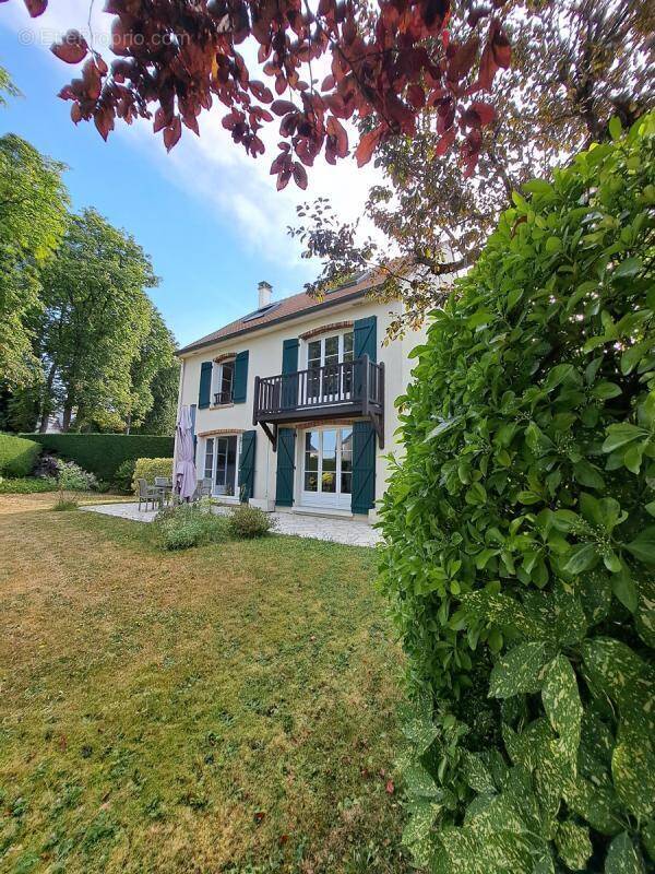 Maison à NOISY-LE-ROI