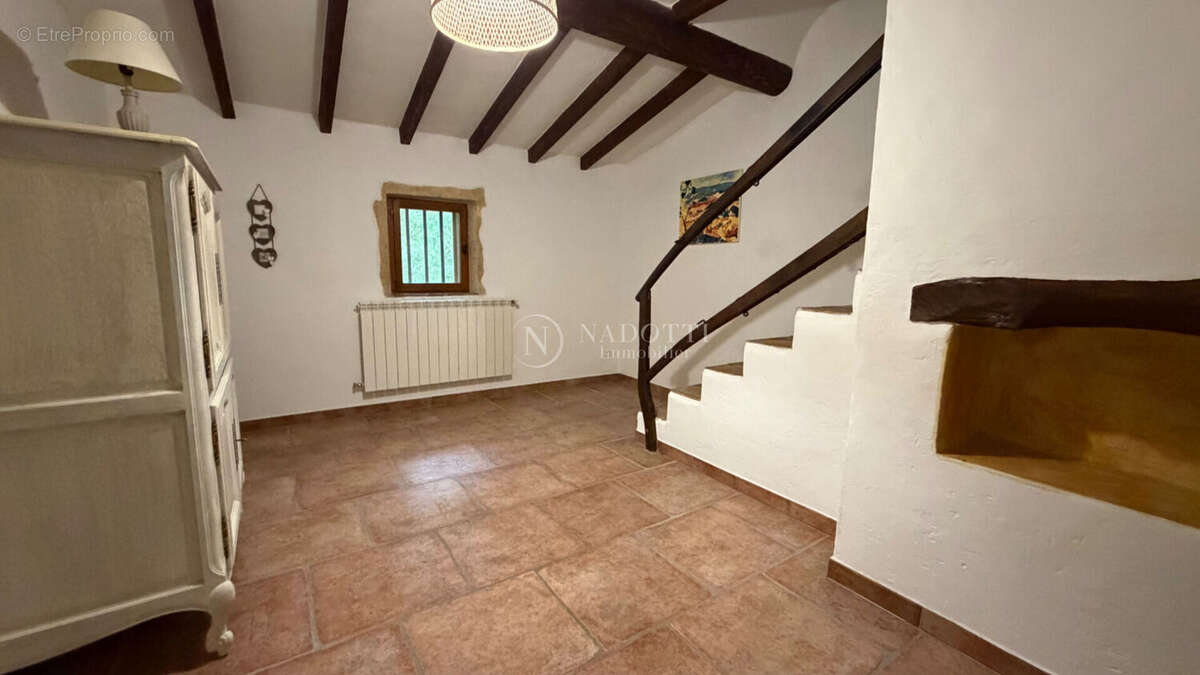 Maison à ROBION