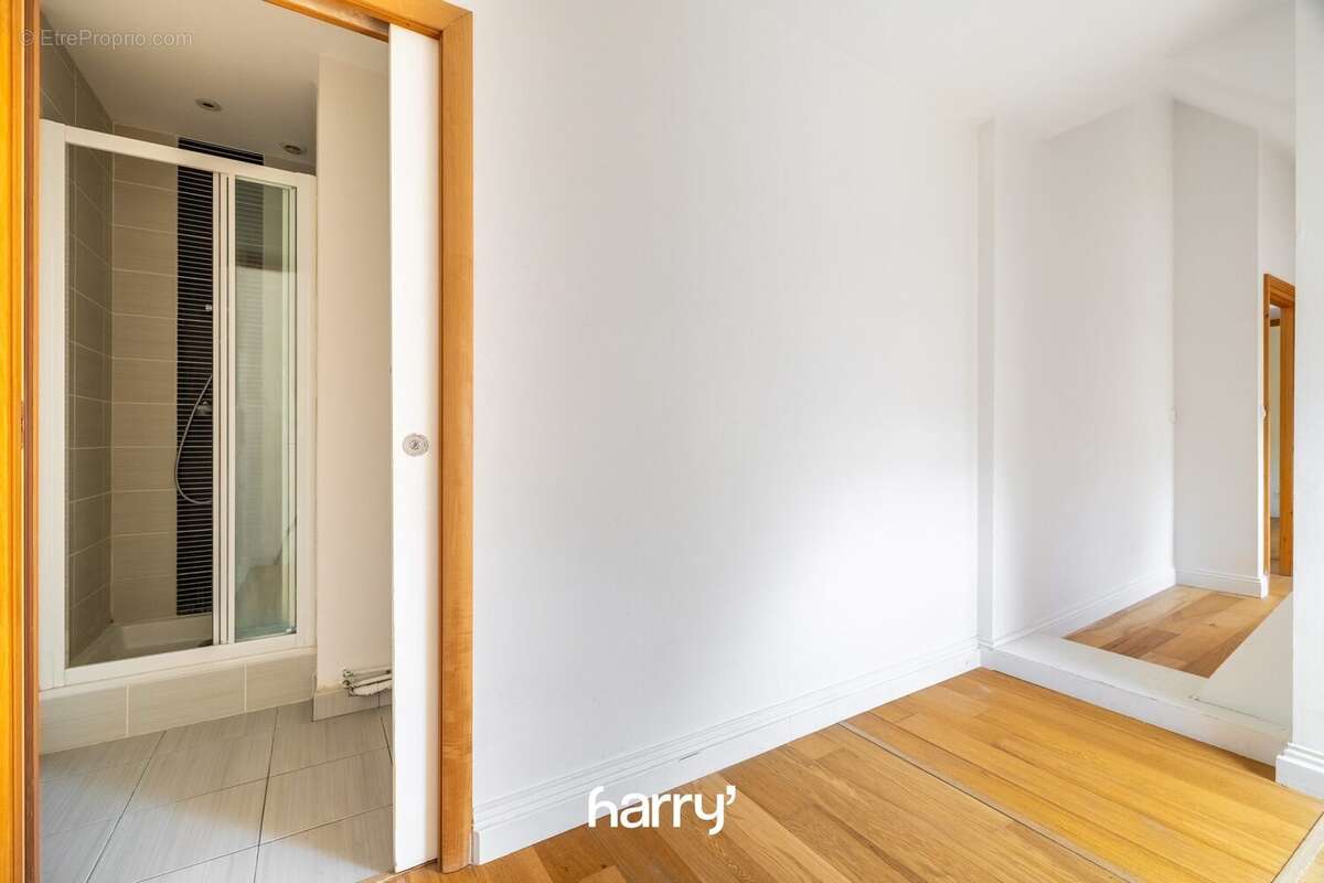 Appartement 70 m² à Besancon  - photo 2