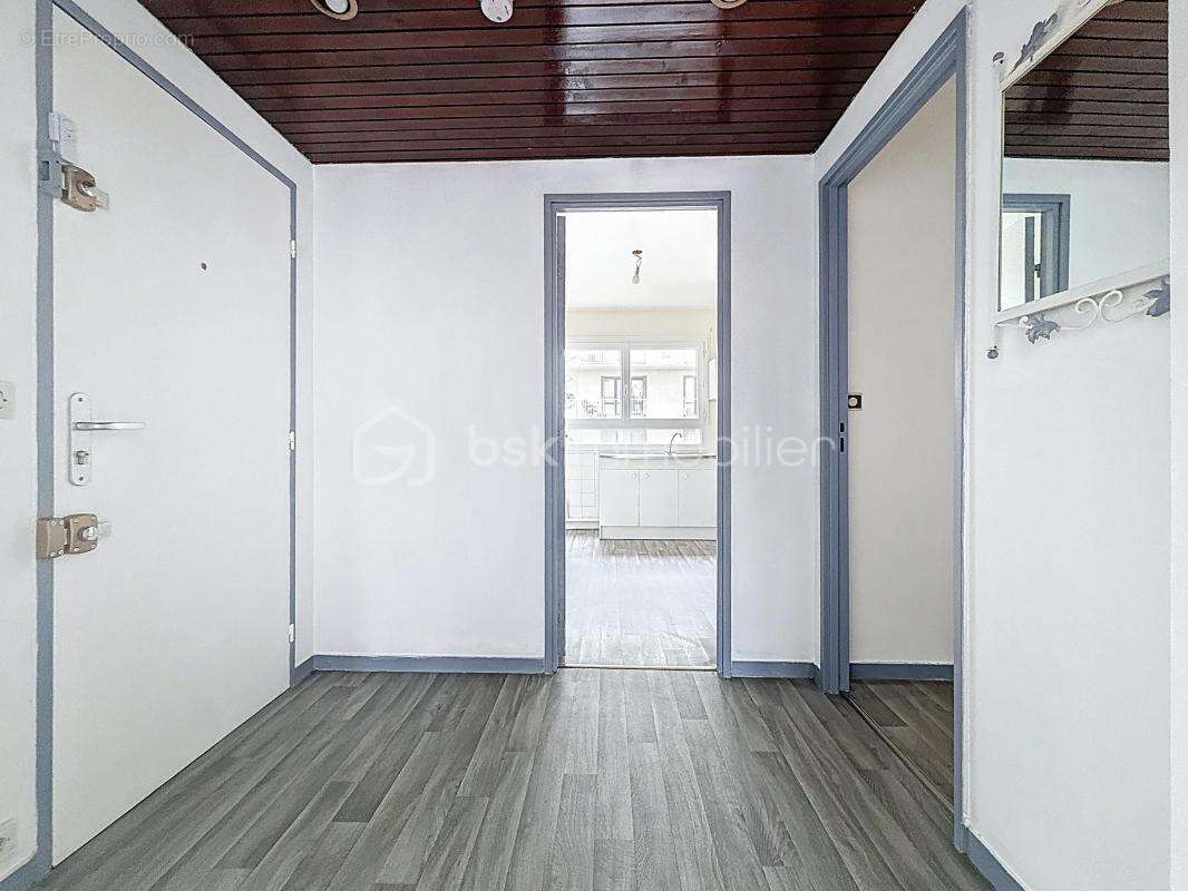 Appartement à LE BLANC-MESNIL