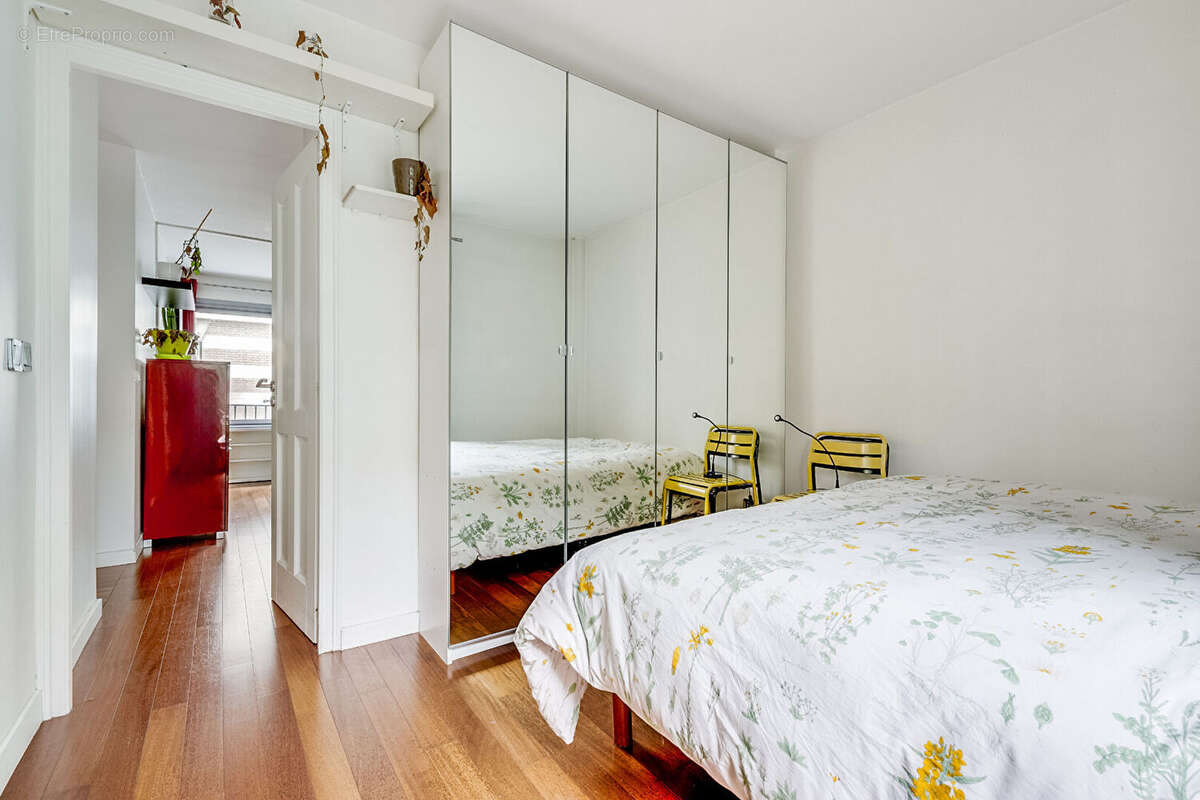 Appartement à PARIS-14E