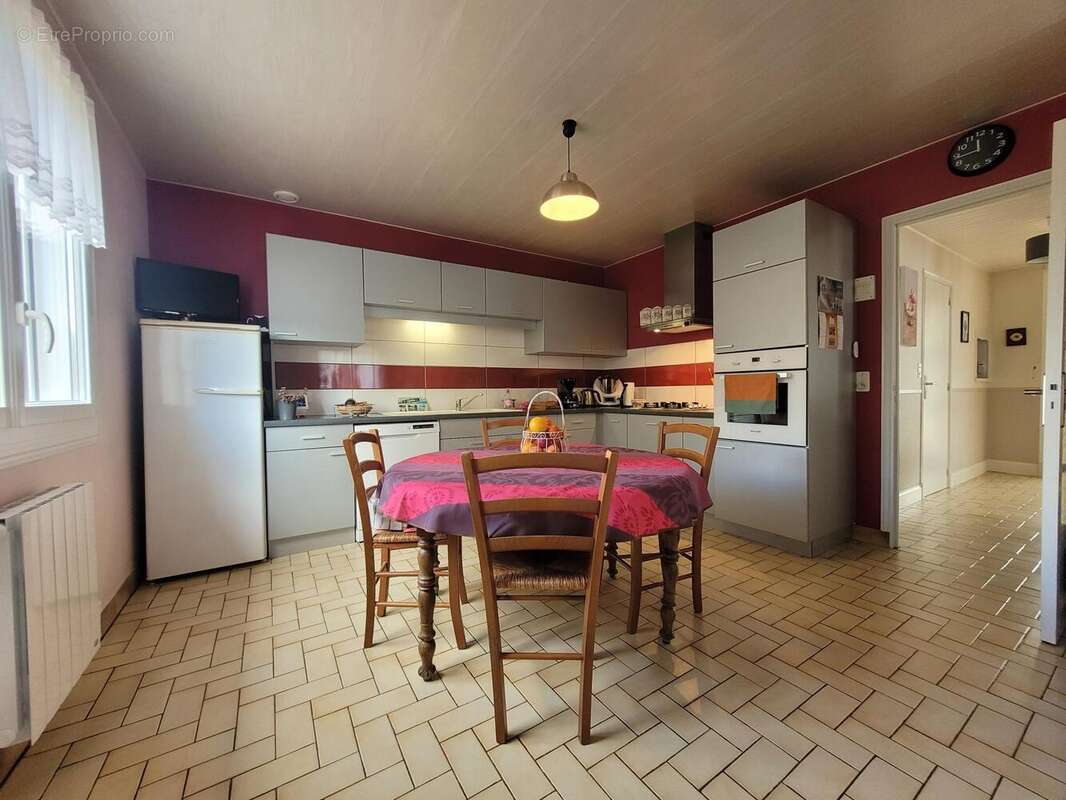 Photo 6 - Maison à VOUILLE