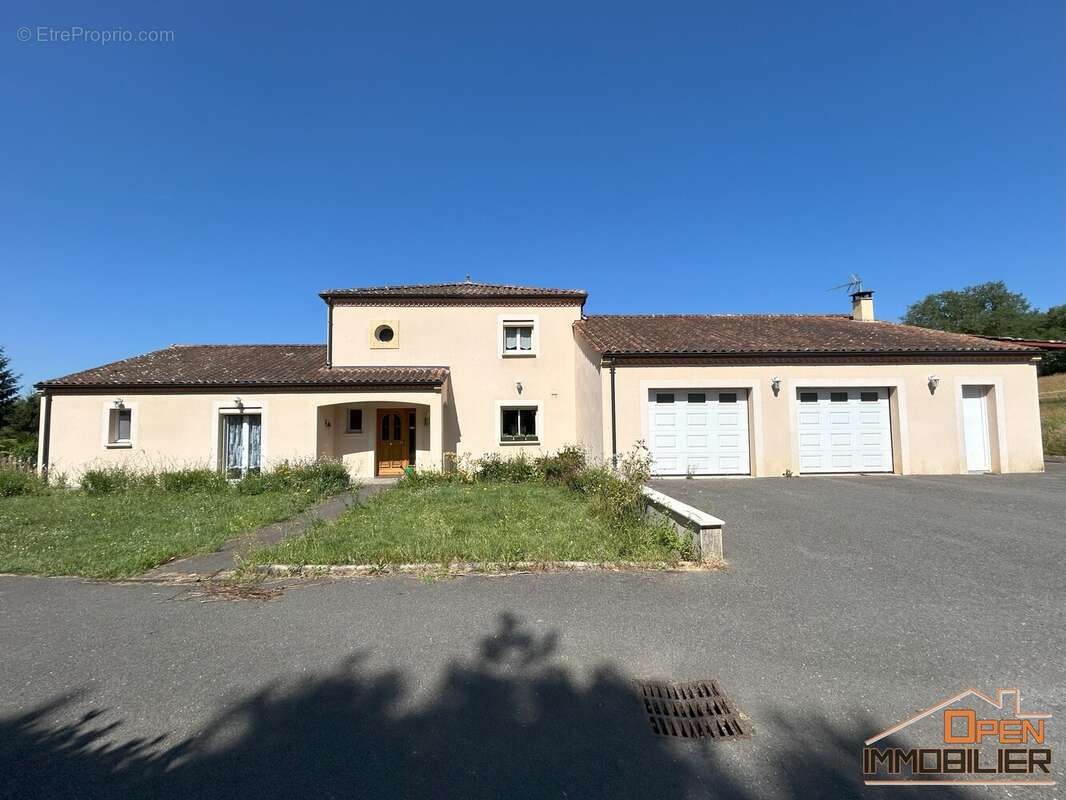 Maison 206 m² à Simeyrols  - photo 212